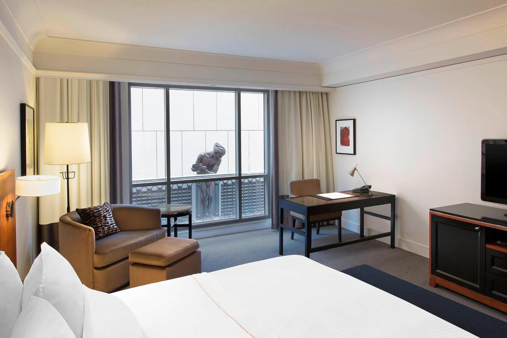 The Westin Melbourne Hotel Exterior foto A room at the hotel